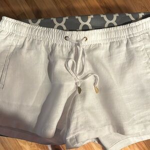 Women’s Lilly Pulitzer linen shorts